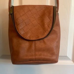 Crossbody purse